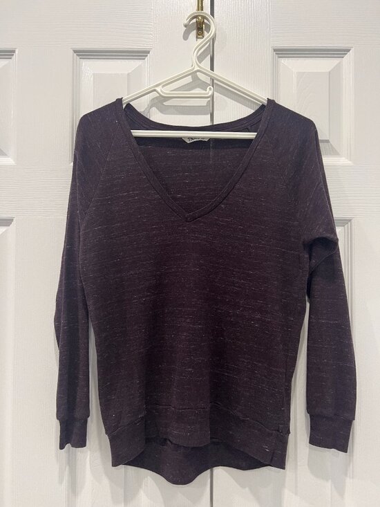 TNA Sweaters - TNA Maroon V-Neck Sweater Shirt XXS